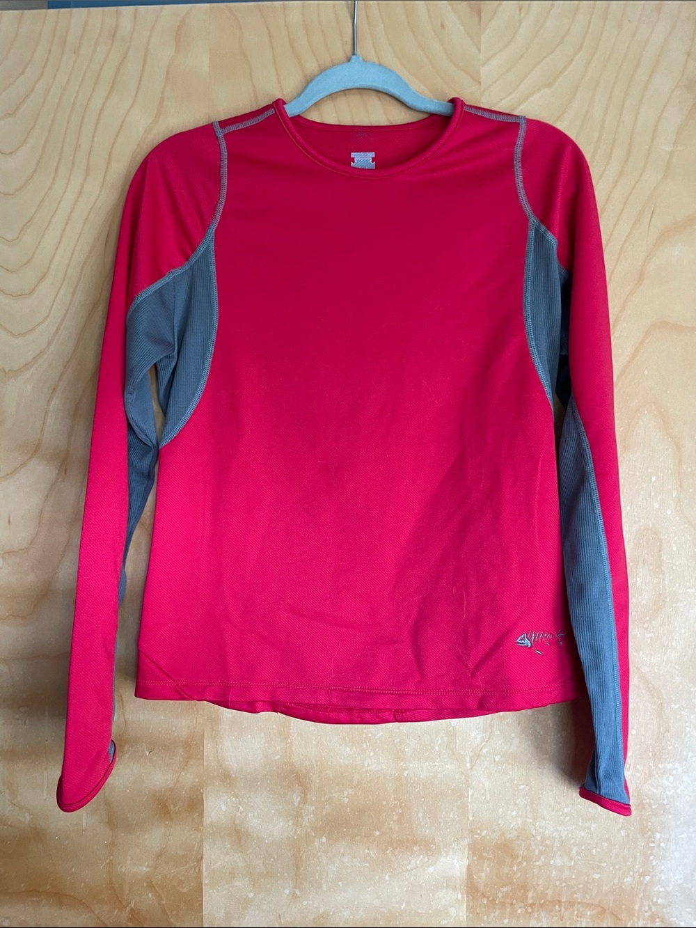 Descente womens Long-Sleeve Athletic Top - Red & Gray